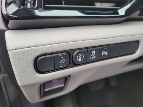 Certified 2023 Acura MDX SH-AWD w/ Technology Package image 20