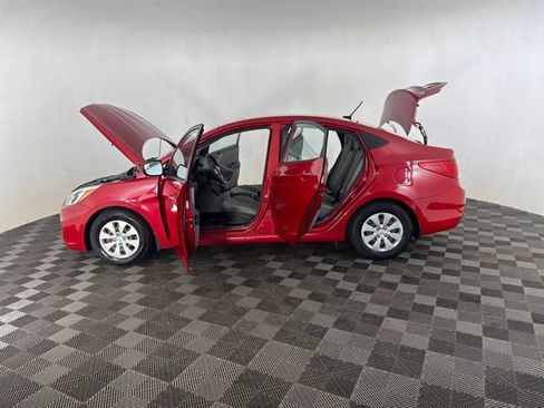 Used 2015 Hyundai Accent GLS FWD image 11