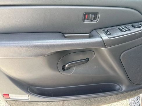 Used 2004 Chevrolet Silverado 1500 LS image 14