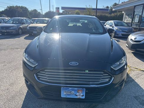 Used 2014 Ford Fusion SE w/ Equipment Group 202A FWD image 10