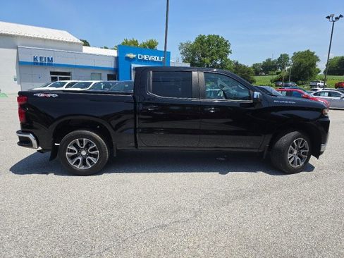 Used 2022 Chevrolet Silverado 1500 LT image 13