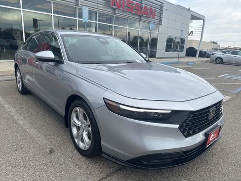 Used 2023 Honda Accord LX image 7