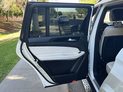 Used 2019 Mercedes-Benz GLS 550 4MATIC image 55