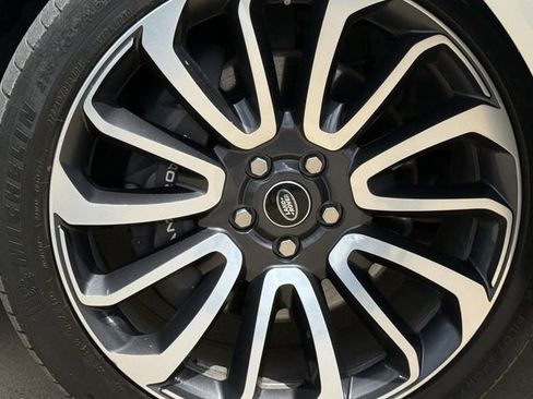 Used 2018 Land Rover Range Rover Supercharged AWD/4WD image 10