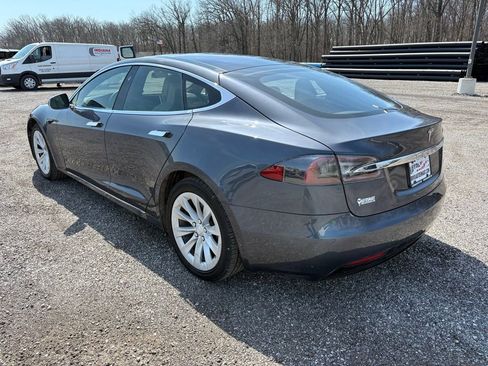 Used 2017 Tesla Model S 60D AWD/4WD image 5