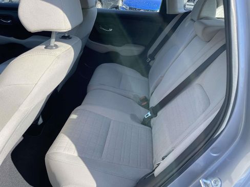 Used 2023 Honda HR-V LX image 17