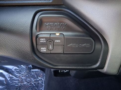 Used 2020 RAM 3500 Big Horn w/ Level 1 Equipment Group AWD/4WD image 16