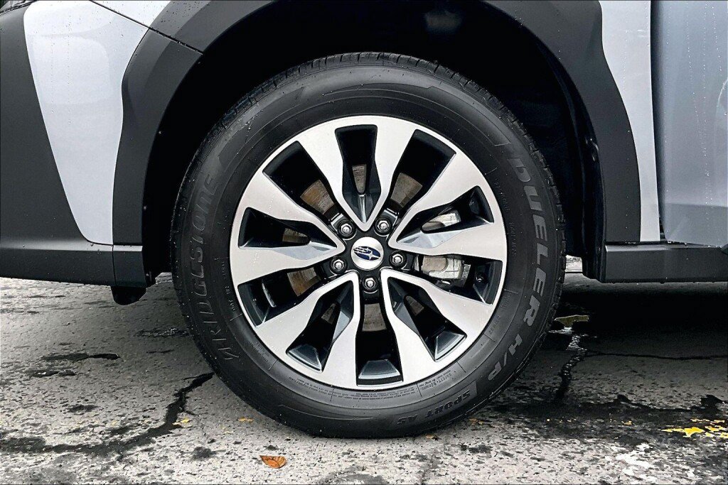 Certified 2025 Subaru Outback Limited AWD/4WD image 17