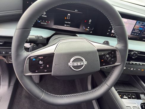 Certified 2025 Nissan Murano SL AWD/4WD image 17