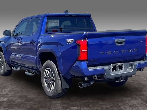Used 2024 Toyota Tacoma TRD Sport AWD/4WD image 12