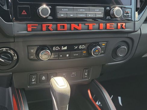 Certified 2025 Nissan Frontier PRO-4X w/ Pro Convenience Package AWD/4WD image 27