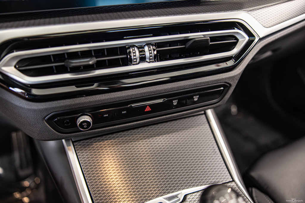 Used 2024 BMW M2 w/ Lighting Package RWD image 29