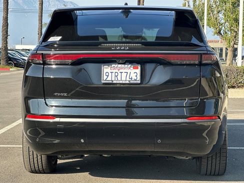 Used 2025 Jeep Wagoneer S Limited image 5