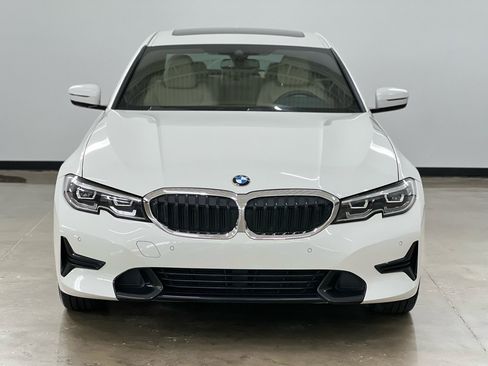 Used 2019 BMW 330i Sedan w/ Convenience Package image 2