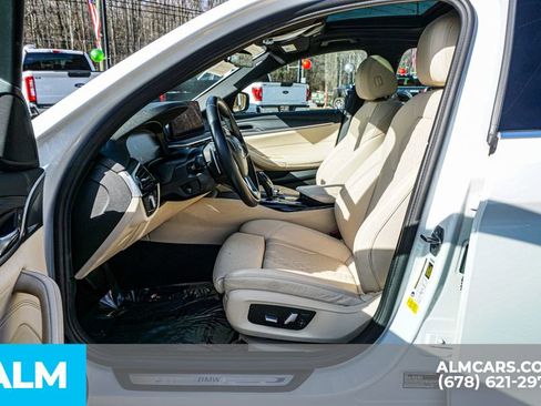 Used 2022 BMW 530i w/ Convenience Package image 19