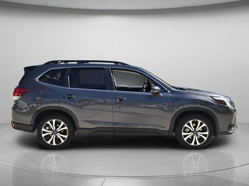Used 2024 Subaru Forester Limited AWD/4WD image 3