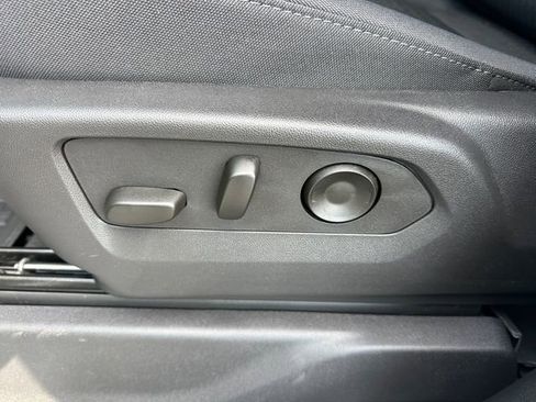 New 2025 GMC Sierra 1500 Elevation image 25