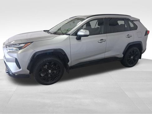 Used 2022 Toyota RAV4 SE AWD/4WD image 1