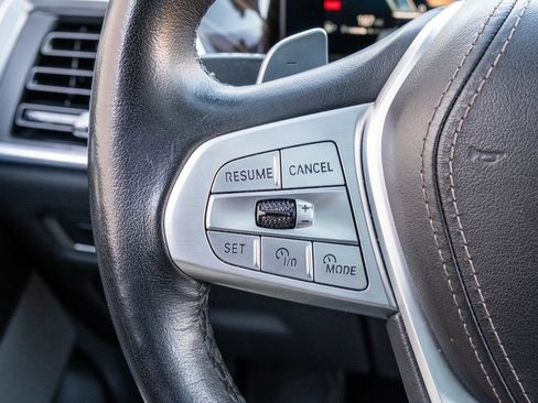 Used 2024 BMW X7 xDrive40i image 21