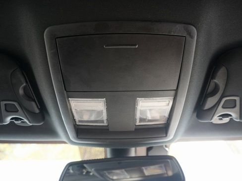 Used 2022 Dodge Challenger SXT image 19