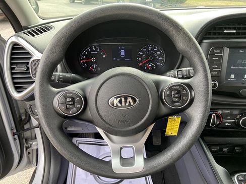 Used 2021 Kia Soul LX image 10