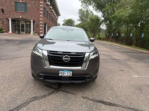 Used 2022 Nissan Pathfinder SV AWD/4WD image 11