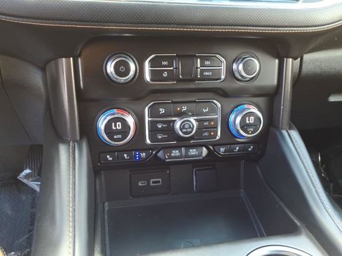 Certified 2023 GMC Yukon XL AT4 w/ AT4 Premium Package AWD/4WD image 24