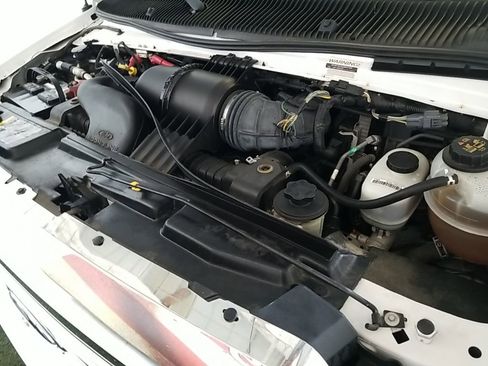 Used 2015 Ford E-450 and Econoline 450 Super Duty w/ Power Windows & Locks Group image 33