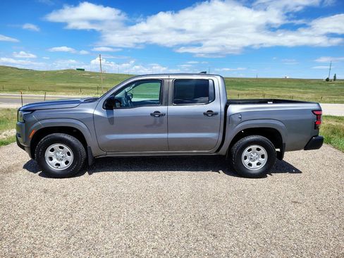 Used 2022 Nissan Frontier S w/ Technology Package AWD/4WD image 2