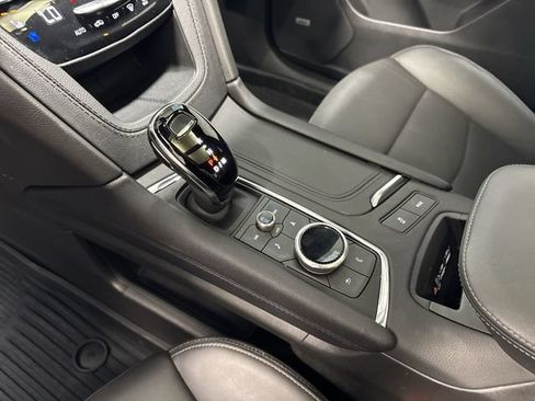 Certified 2024 Cadillac XT6 Premium Luxury w/ Technology Package AWD/4WD image 25