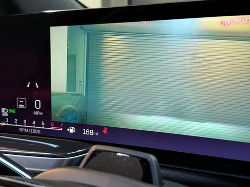 Certified 2025 Cadillac Escalade ESV Premium Luxury image 29