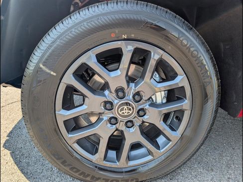 New 2026 Toyota Tundra Platinum AWD/4WD image 16