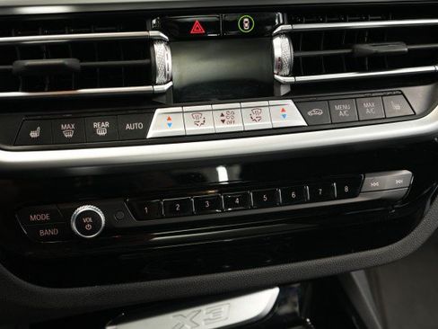 Used 2024 BMW X3 xDrive30i AWD/4WD image 45