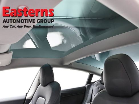 Used 2023 Tesla Model 3 Standard Range image 29