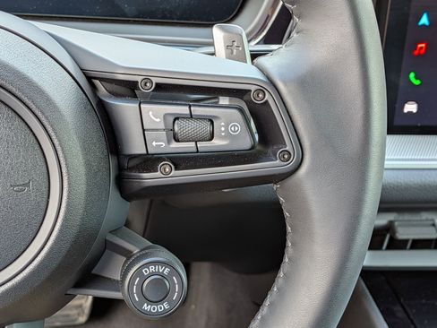 Certified 2025 Porsche Cayenne GTS AWD/4WD image 19