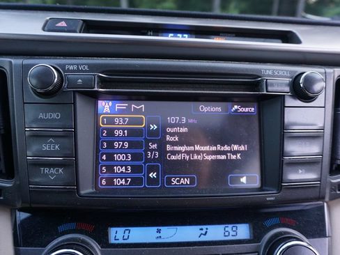 Used 2013 Toyota RAV4 Limited AWD/4WD image 9