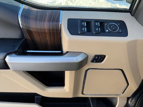 Used 2016 Ford F150 Lariat w/ Equipment Group 502A Luxury image 20