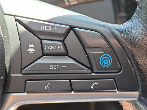 Used 2022 Nissan Rogue Sport SL FWD image 20