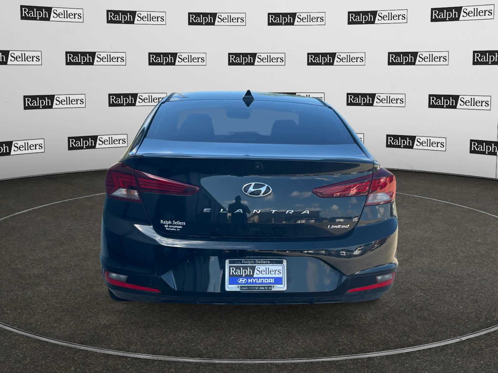 Used 2020 Hyundai Elantra Limited FWD image 4