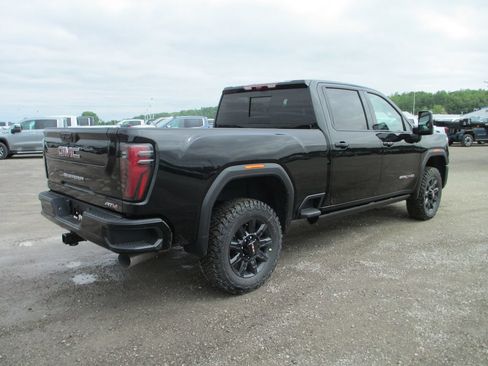 New 2026 GMC Sierra 2500 AT4 w/ AT4 Premium Plus Package AWD/4WD image 5