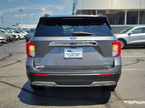 Certified 2021 Ford Explorer XLT w/ Equipment Group 202A AWD/4WD image 5