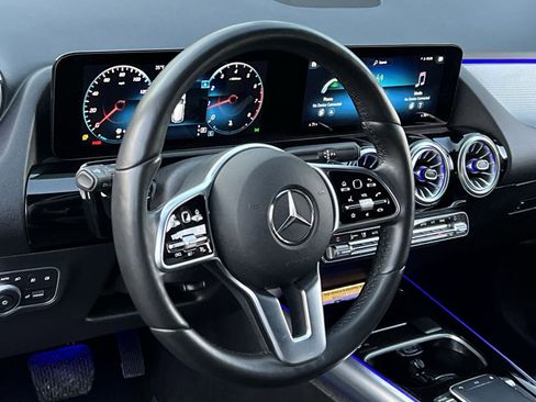 Certified 2022 Mercedes-Benz GLA 250 4MATIC image 14