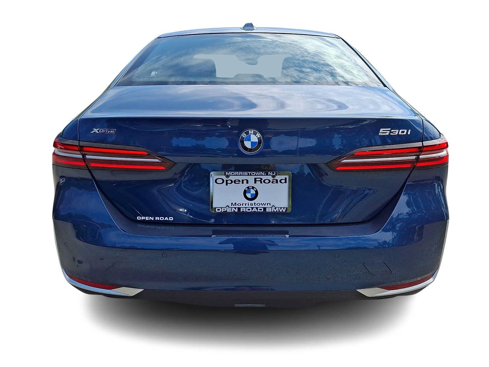 Used 2026 BMW 530i xDrive w/ Premium Package AWD/4WD image 5