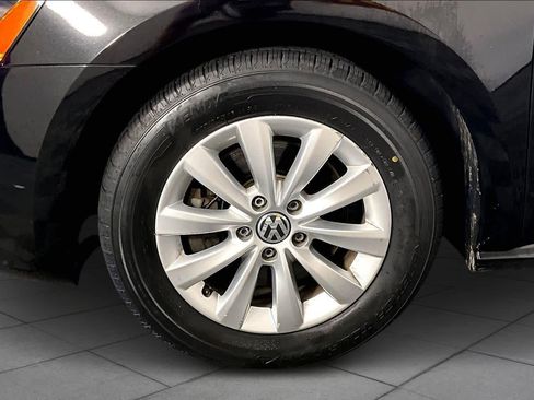 Used 2014 Volkswagen Passat 1.8T Wolfsburg Edition image 9
