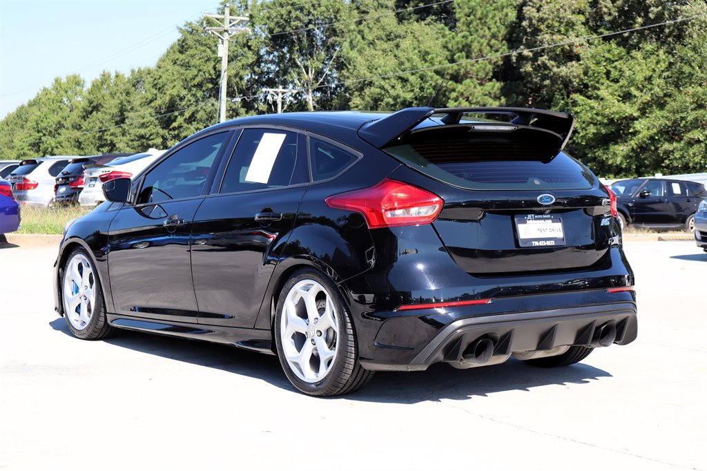 Used 2017 Ford Focus RS AWD/4WD image 5