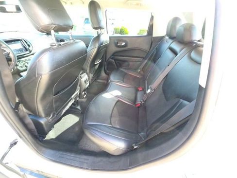 Used 2020 Jeep Compass Latitude image 23