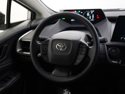 Used 2025 Toyota Prius LE image 13