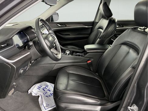 Used 2022 Jeep Grand Cherokee L Limited AWD/4WD image 24