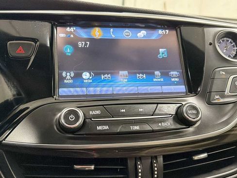 Used 2020 Buick Envision Premium image 18