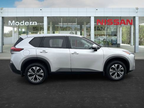 Certified 2023 Nissan Rogue SV image 6